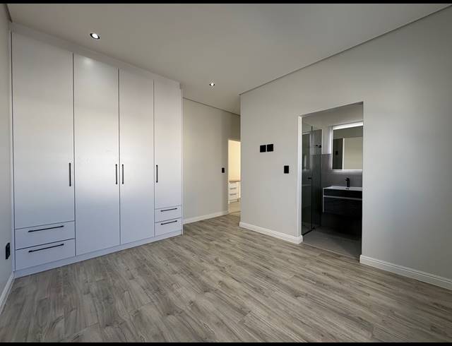 4 BEDROOM HOUSE FOR SALE IN SANDOWN
